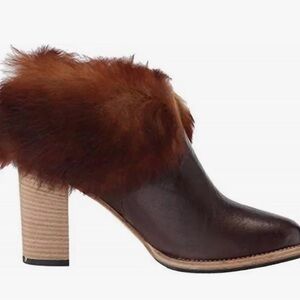 Ross & Snow Elegant Brown Fur-Lined Boots